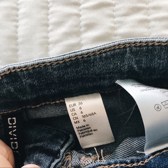 H&M High Rise Jean - Picture 2 of 4